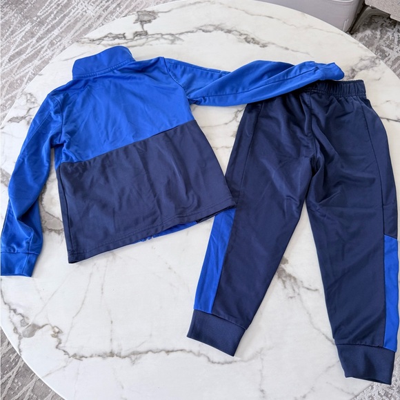 Nike Kids Blue and Navy Jogger Set - Picture 7 of 7